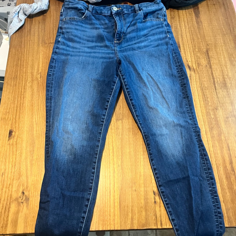 American Eagle Hi-Rise Curvy Jegging